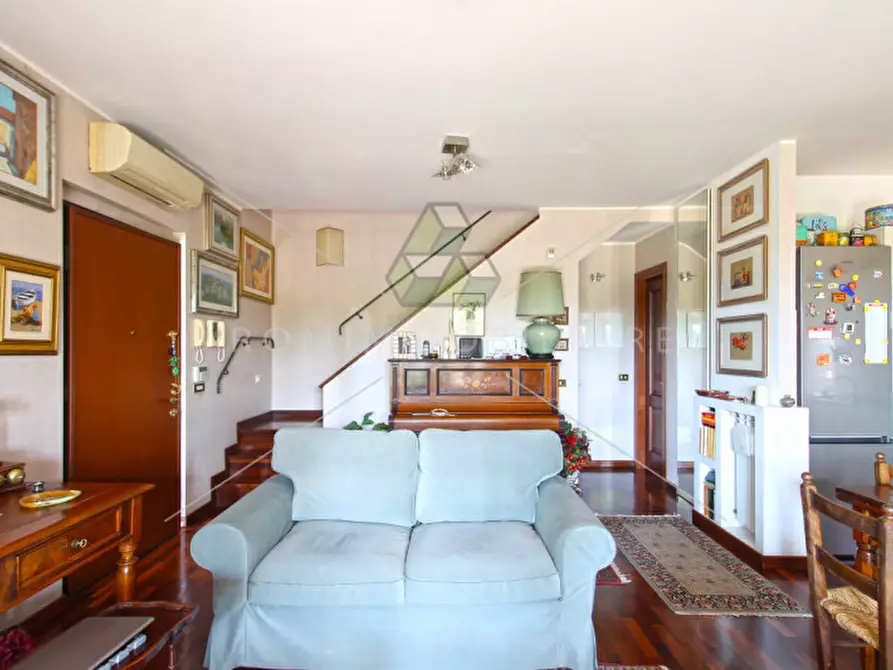 Immagine 6 di Villa in vendita  in Via Francesco Cilea a Roma