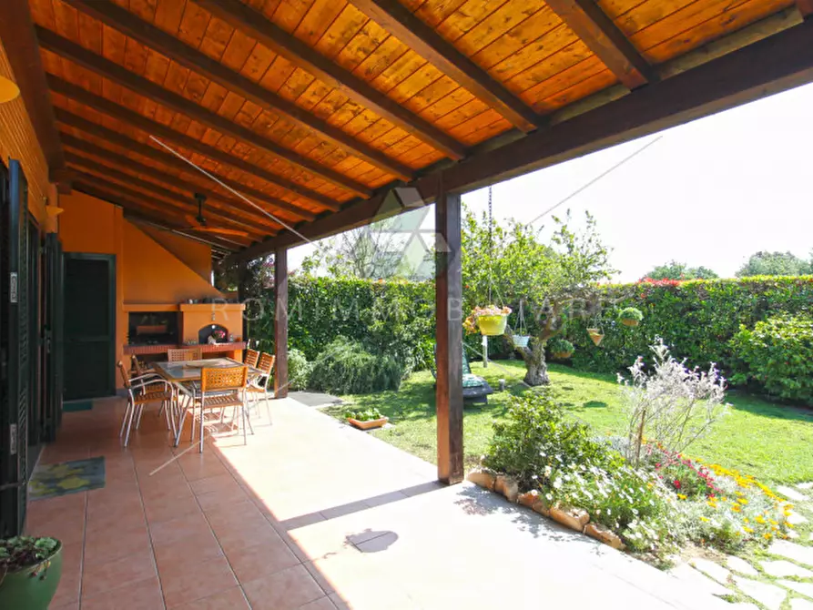 Immagine 16 di Villa in vendita  in Via Francesco Cilea a Roma