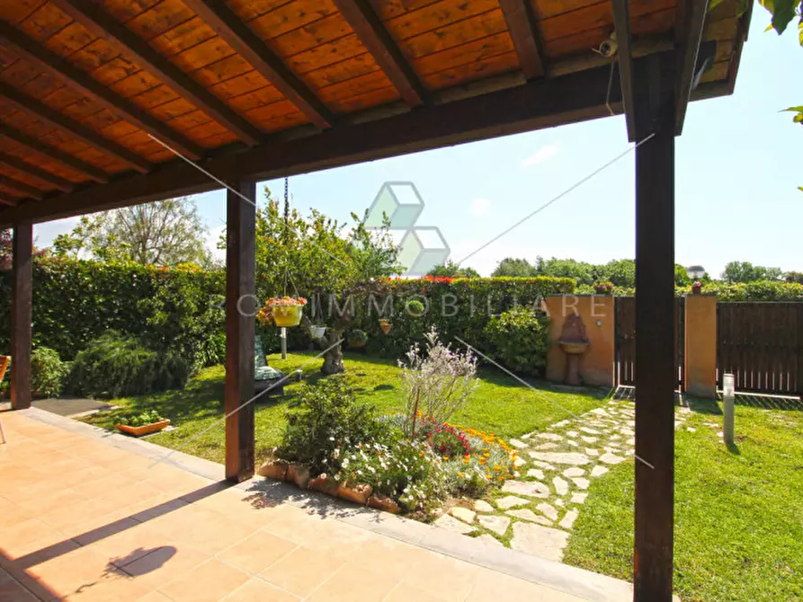 Immagine 17 di Villa in vendita  in Via Francesco Cilea a Roma