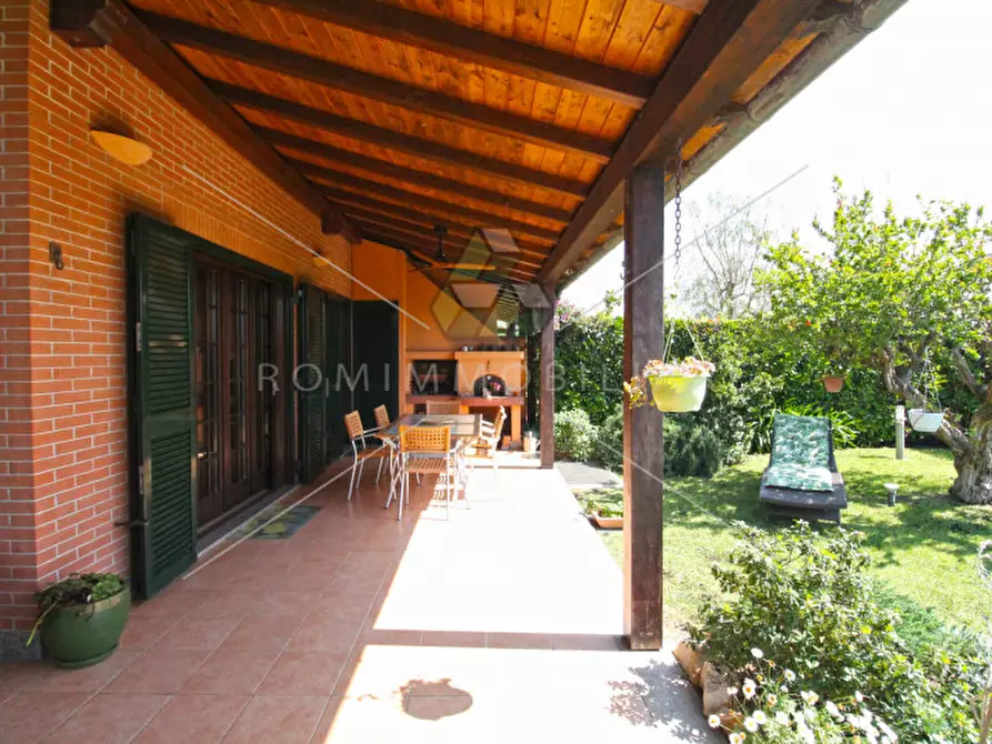 Immagine 18 di Villa in vendita  in Via Francesco Cilea a Roma