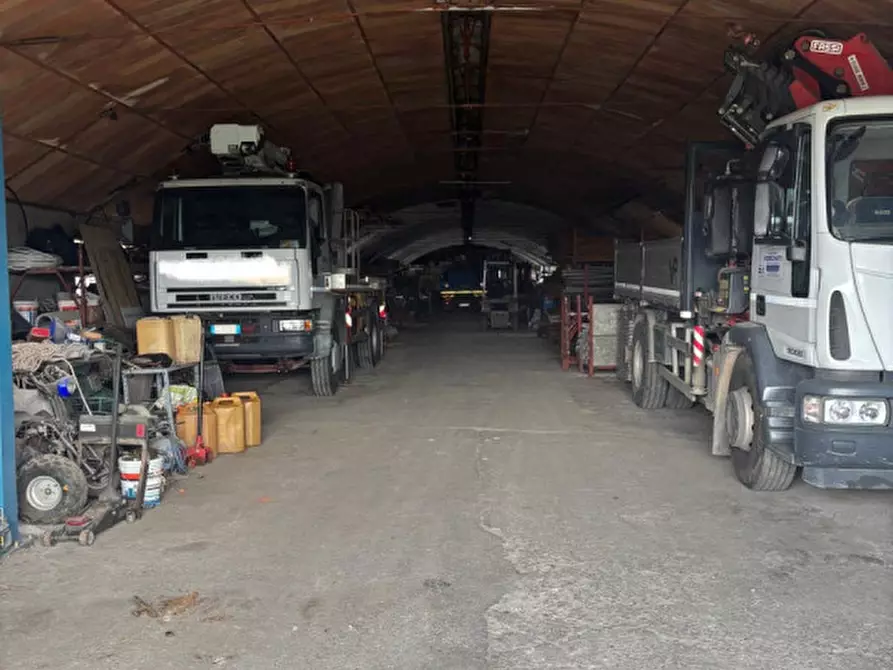 Immagine 12 di Capannone industriale in vendita  a Verona