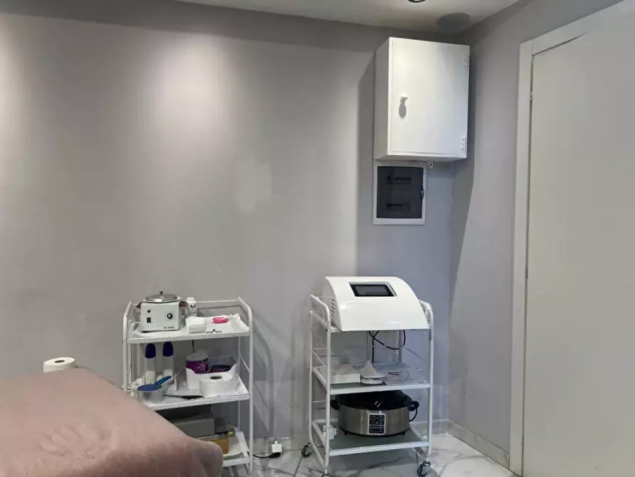 Immagine 8 di Attività commerciale in vendita  in VIA MAYER a Firenze