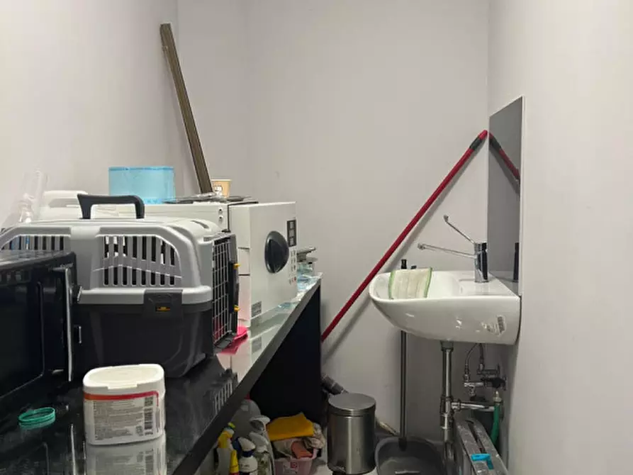 Immagine 12 di Attività commerciale in vendita  in VIA MAYER a Firenze