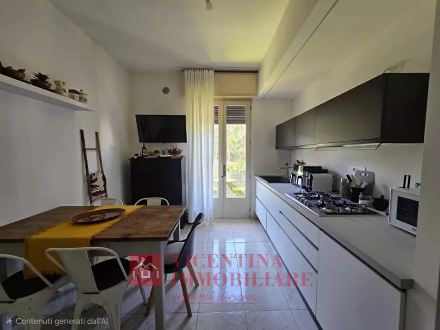 Immagine 1 di Appartamento in vendita  in Via Rossini a Vicenza