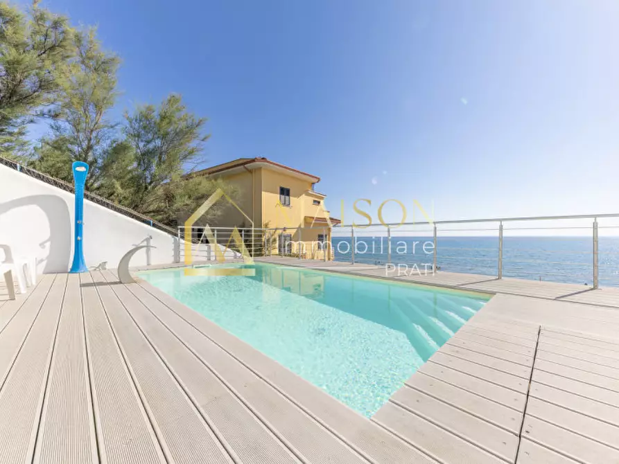 Immagine 7 di Villa in vendita  in Lungomare Enea a Anzio