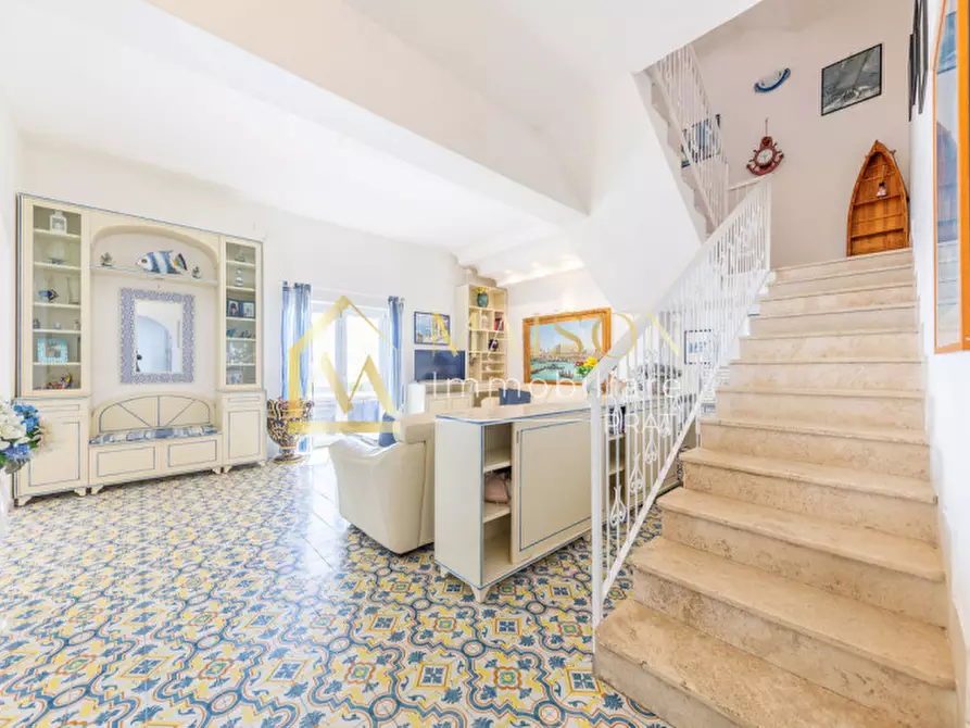 Immagine 13 di Villa in vendita  in Lungomare Enea a Anzio
