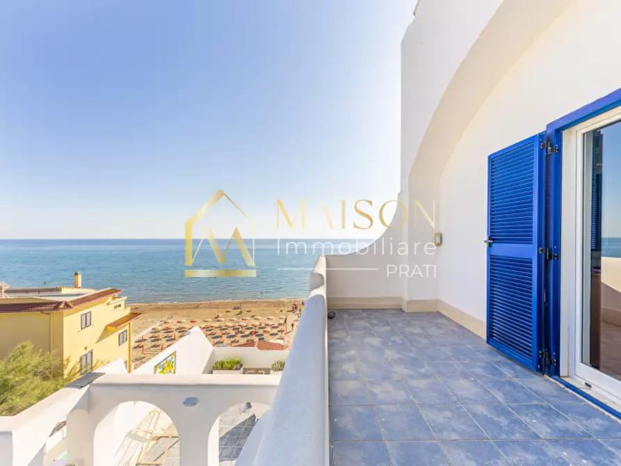 Immagine 17 di Villa in vendita  in Lungomare Enea a Anzio