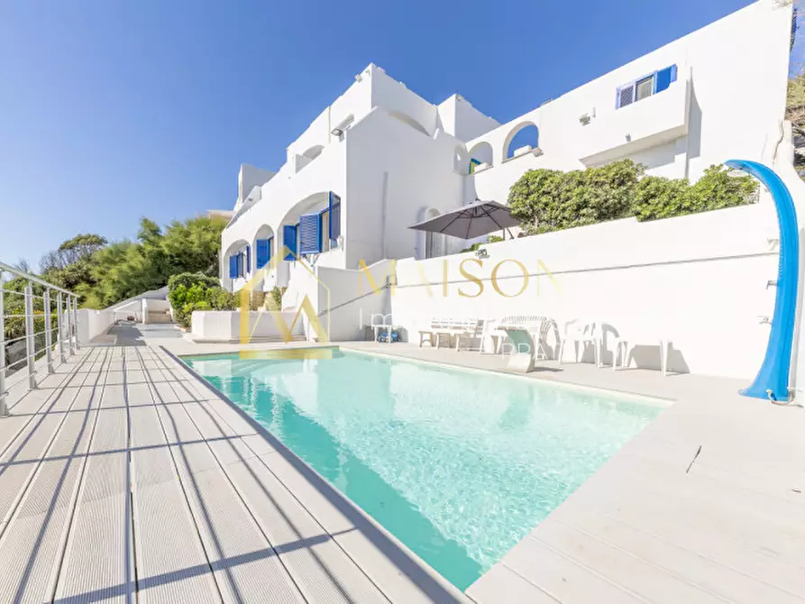 Immagine 22 di Villa in vendita  in Lungomare Enea a Anzio
