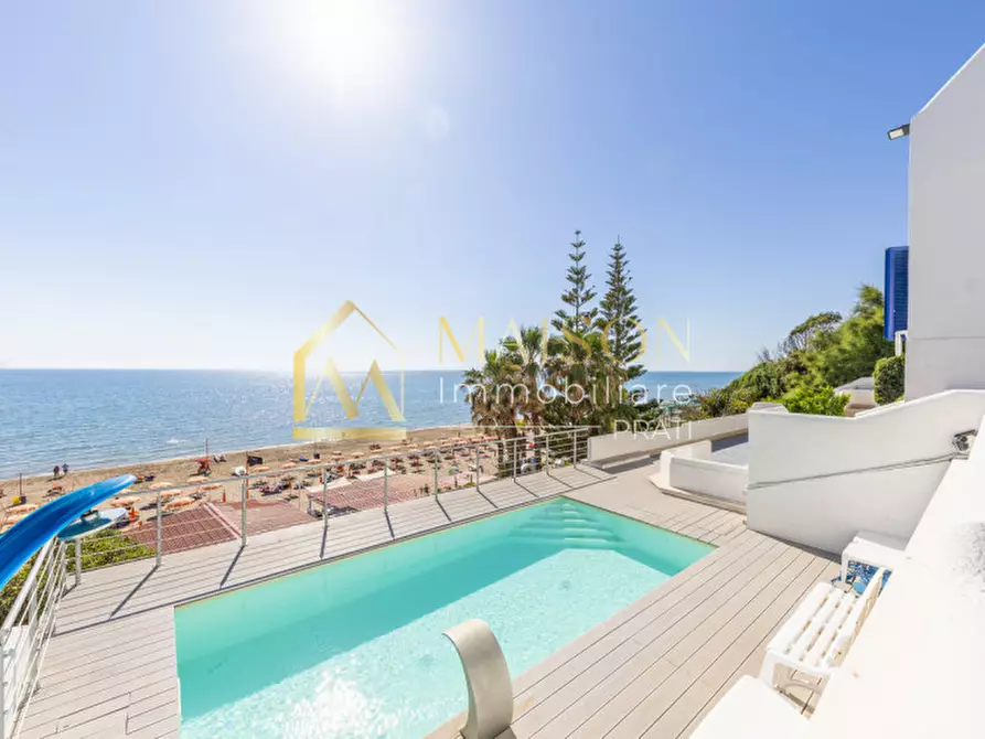 Immagine 23 di Villa in vendita  in Lungomare Enea a Anzio