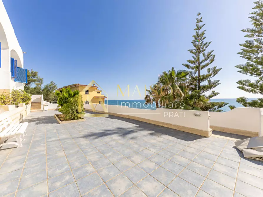 Immagine 24 di Villa in vendita  in Lungomare Enea a Anzio