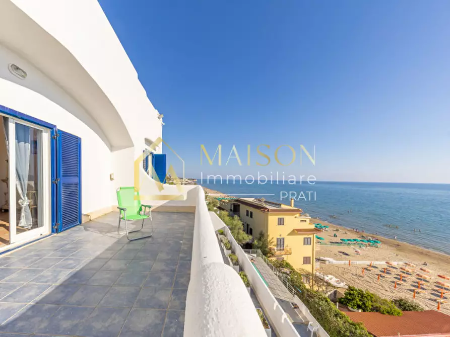 Immagine 25 di Villa in vendita  in Lungomare Enea a Anzio