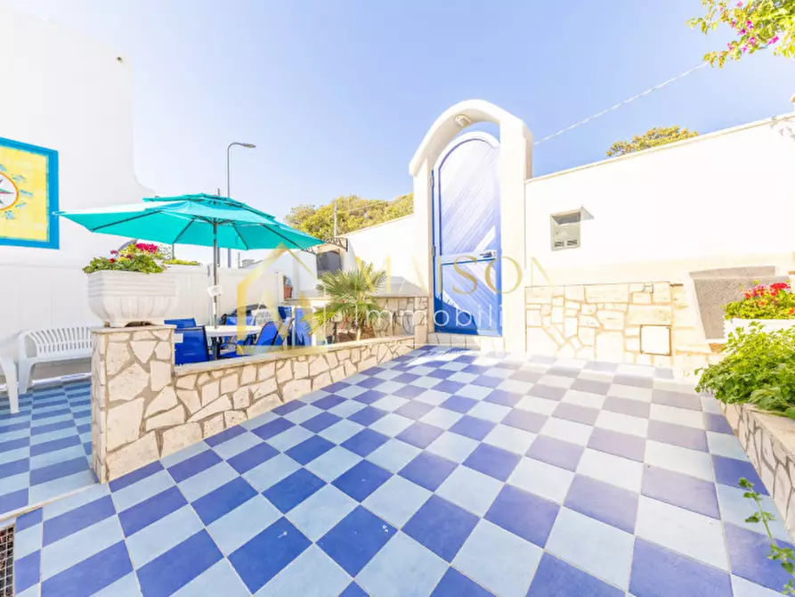 Immagine 31 di Villa in vendita  in Lungomare Enea a Anzio