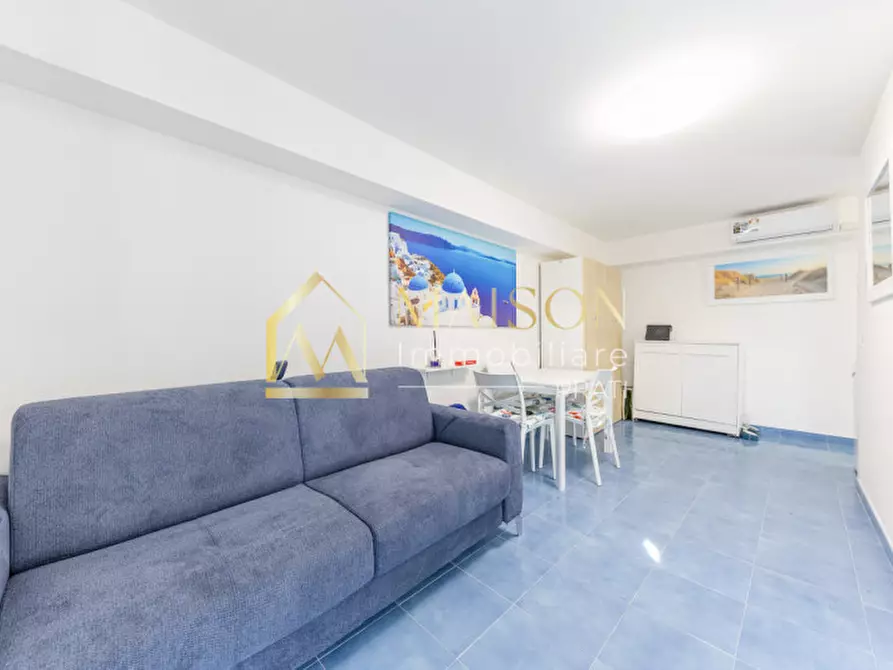 Immagine 36 di Villa in vendita  in Lungomare Enea a Anzio