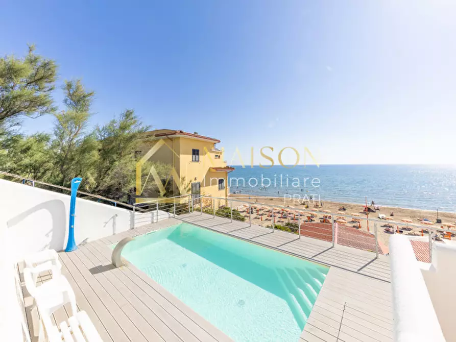 Immagine 47 di Villa in vendita  in Lungomare Enea a Anzio