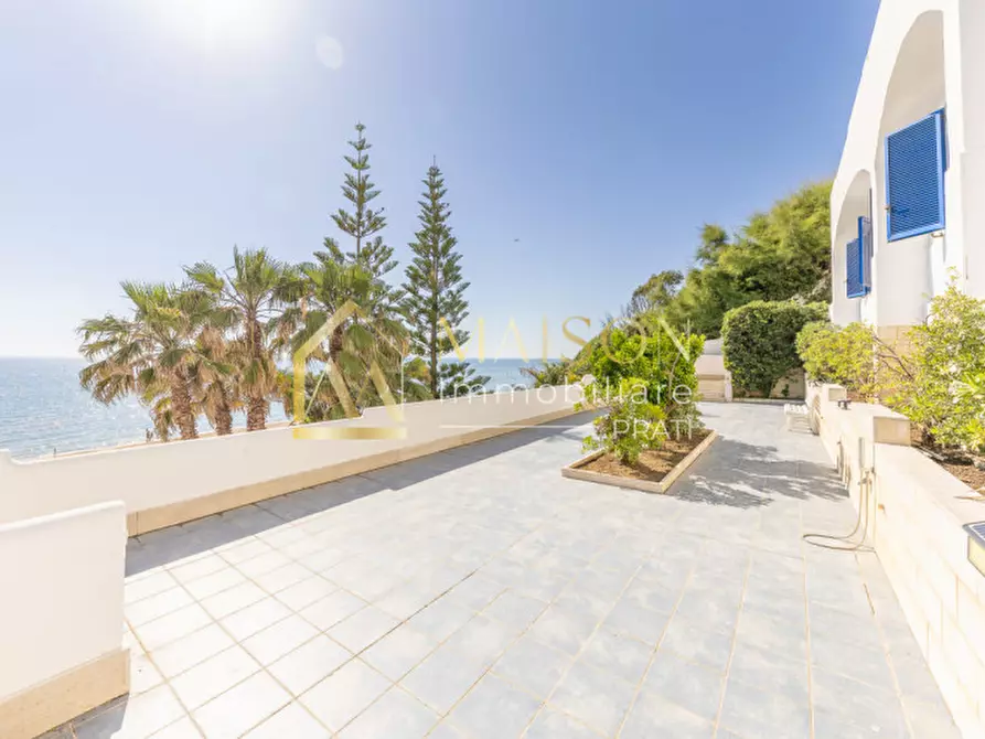 Immagine 52 di Villa in vendita  in Lungomare Enea a Anzio