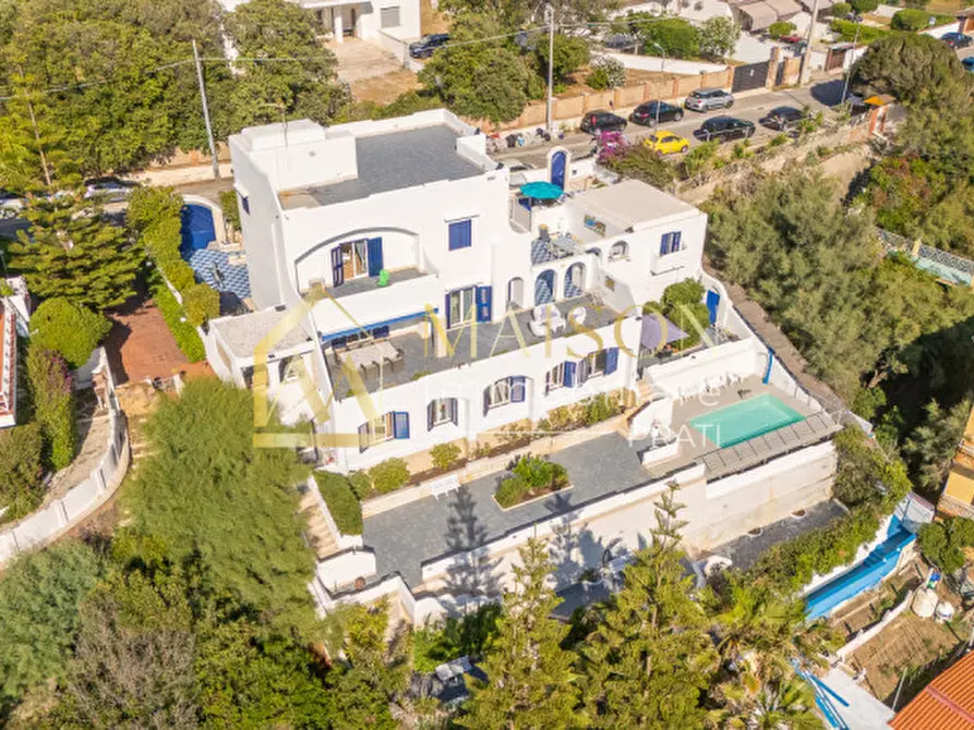 Immagine 56 di Villa in vendita  in Lungomare Enea a Anzio