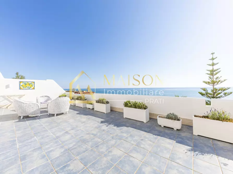Immagine 60 di Villa in vendita  in Lungomare Enea a Anzio