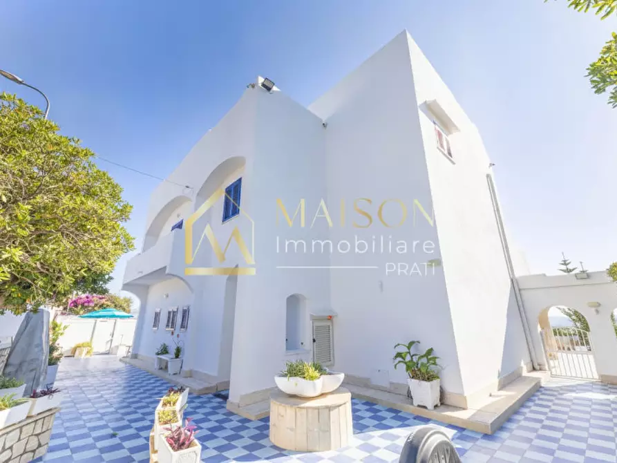 Immagine 67 di Villa in vendita  in Lungomare Enea a Anzio