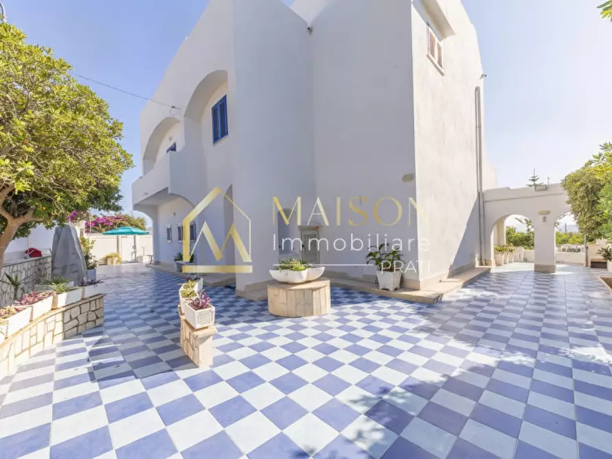 Immagine 68 di Villa in vendita  in Lungomare Enea a Anzio
