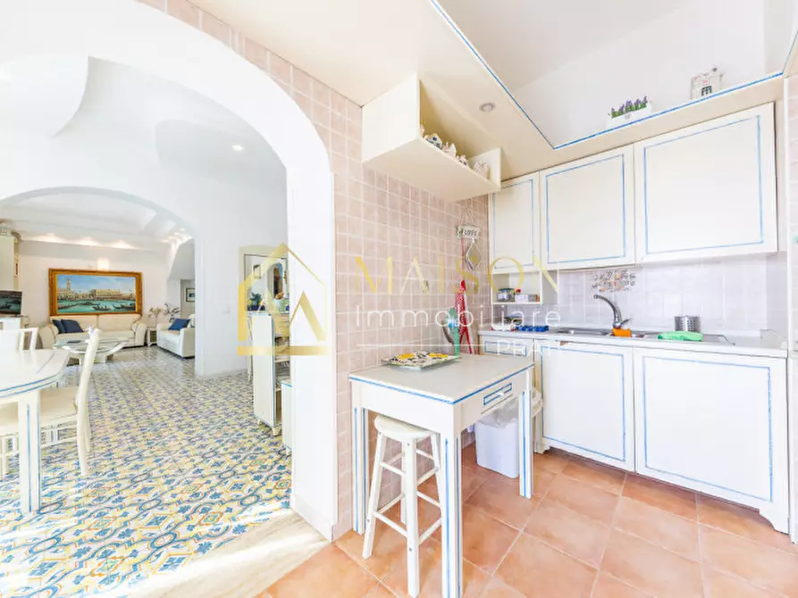 Immagine 74 di Villa in vendita  in Lungomare Enea a Anzio