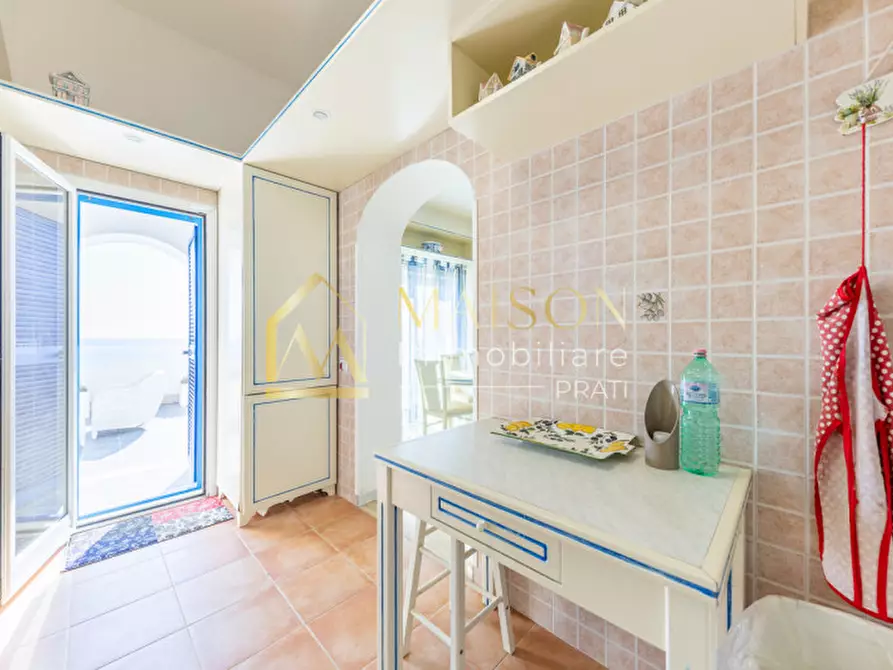 Immagine 75 di Villa in vendita  in Lungomare Enea a Anzio