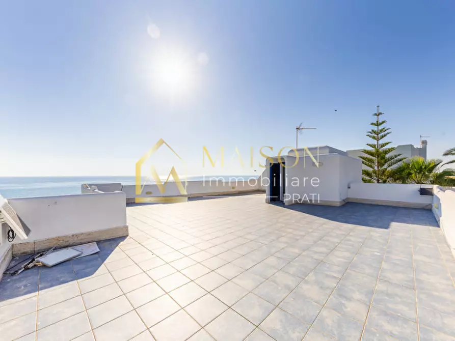 Immagine 90 di Villa in vendita  in Lungomare Enea a Anzio