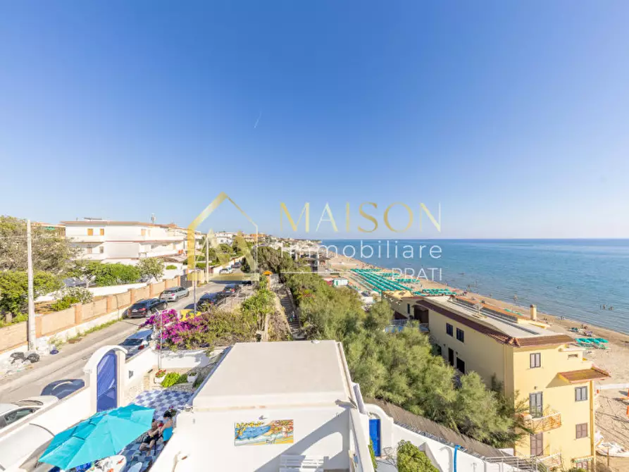 Immagine 91 di Villa in vendita  in Lungomare Enea a Anzio