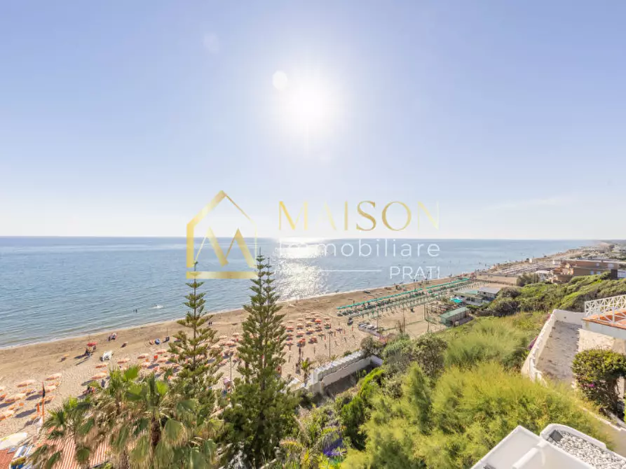 Immagine 93 di Villa in vendita  in Lungomare Enea a Anzio