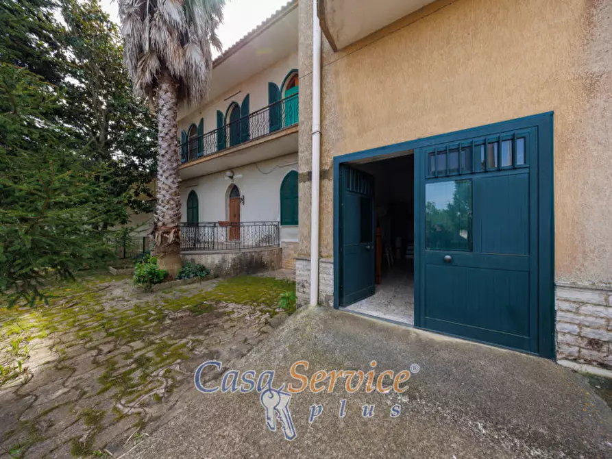 Immagine 30 di Casa bifamiliare in vendita  in Via Ada Negri a Oria
