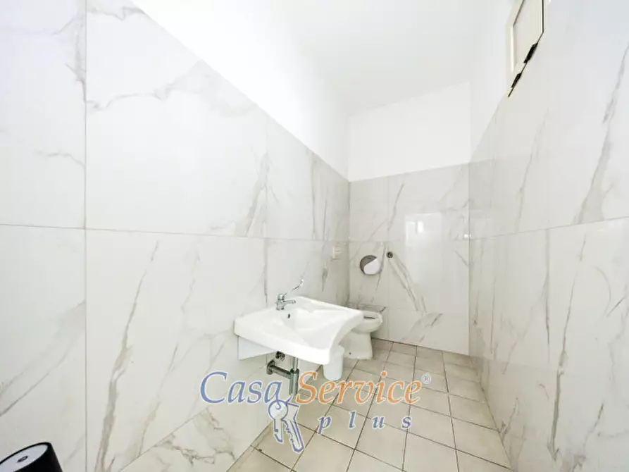 Immagine 44 di Attività commerciale in vendita  in Via Enrico Fermi a Taviano