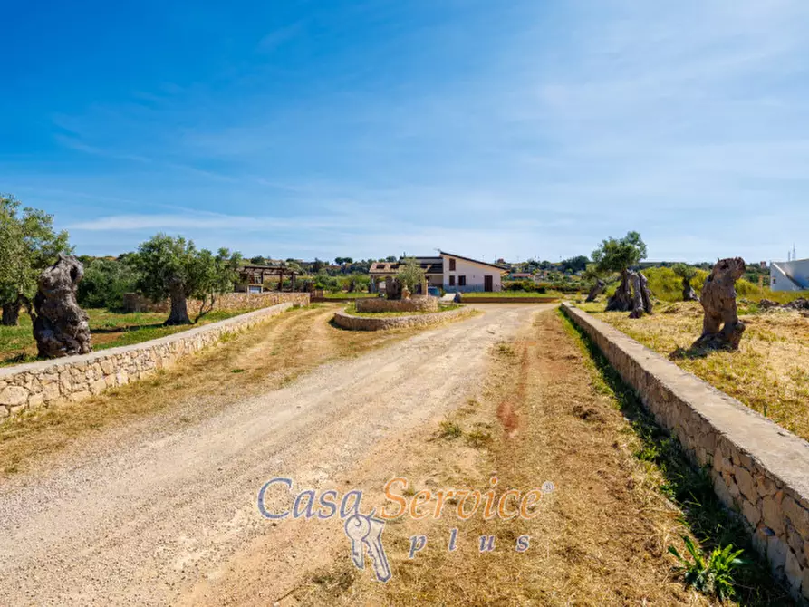 Immagine 24 di Villa in vendita  in Strada per Tuglie a Parabita