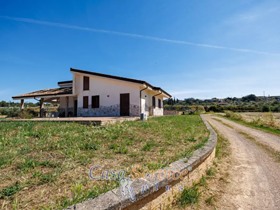 Immagine 47 di Villa in vendita  in Strada per Tuglie a Parabita