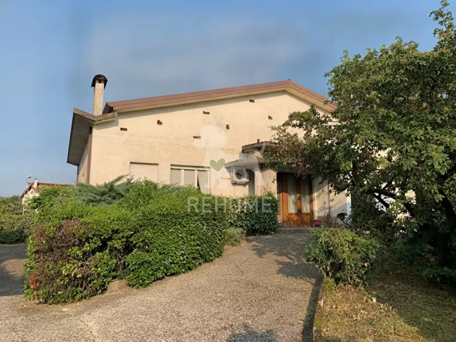 Immagine 1 di Villa in vendita  in Via Garibaldi, 74 a Pradamano