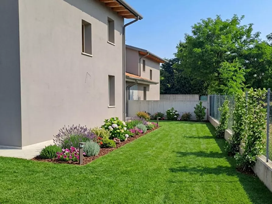Immagine 7 di Casa bifamiliare in vendita  in Via delle Siepi a Vedelago