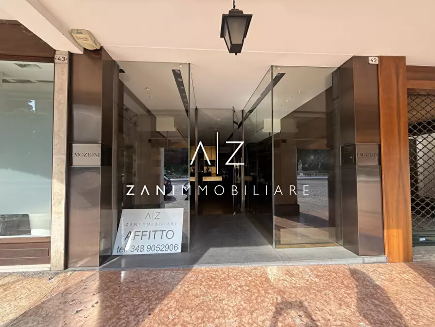 Immagine 1 di Negozio in affitto  in corso 29 aprile a Castelfranco Veneto