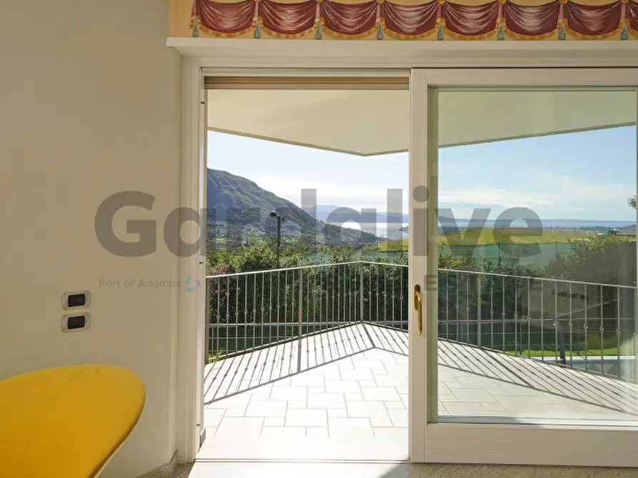 Immagine 6 di Villa in affitto  in Via Dosso del Fieno, 5 a Roè Volciano