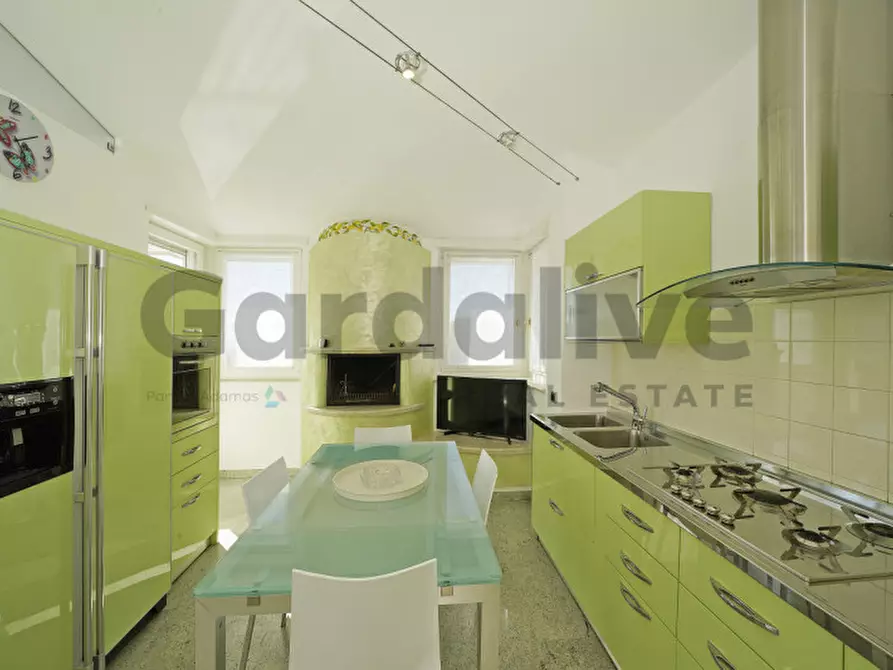 Immagine 8 di Villa in affitto  in Via Dosso del Fieno, 5 a Roè Volciano