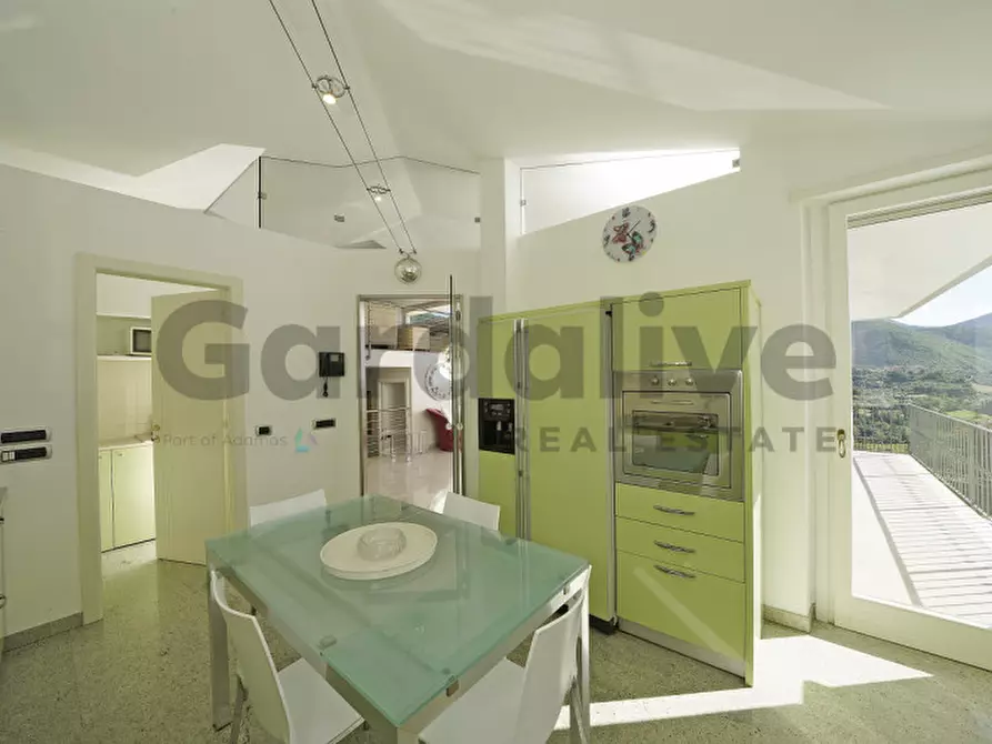 Immagine 9 di Villa in affitto  in Via Dosso del Fieno, 5 a Roè Volciano