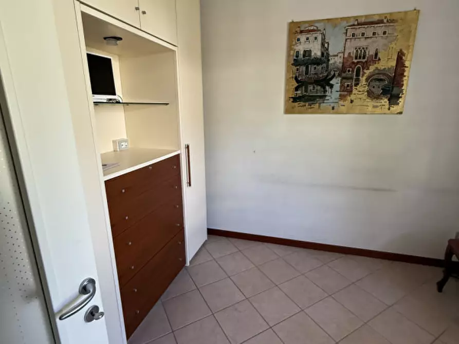 Immagine 16 di Villa in vendita  in VIA BRUNICO a Venezia