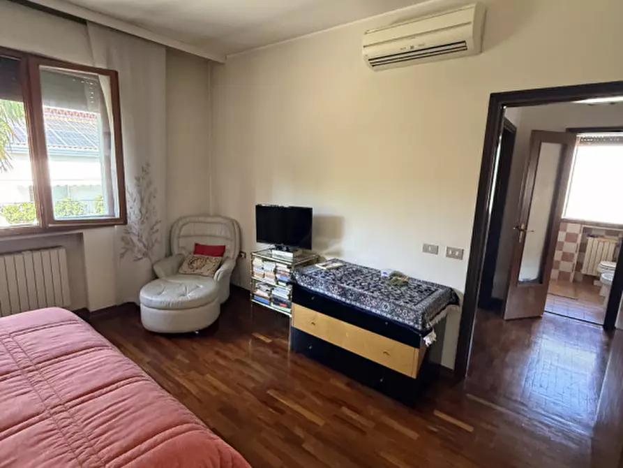 Immagine 40 di Villa in vendita  in VIA BRUNICO a Venezia