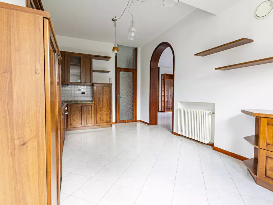 Immagine 8 di Villa in vendita  in Via Rossini a Caerano Di San Marco