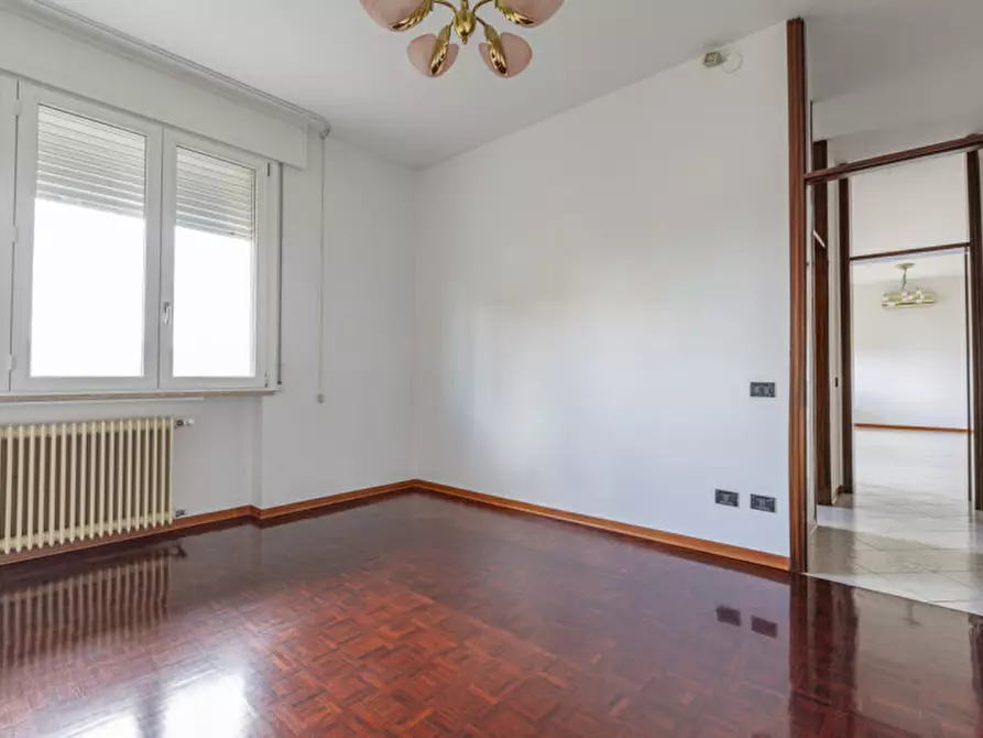 Immagine 12 di Villa in vendita  in Via Rossini a Caerano Di San Marco
