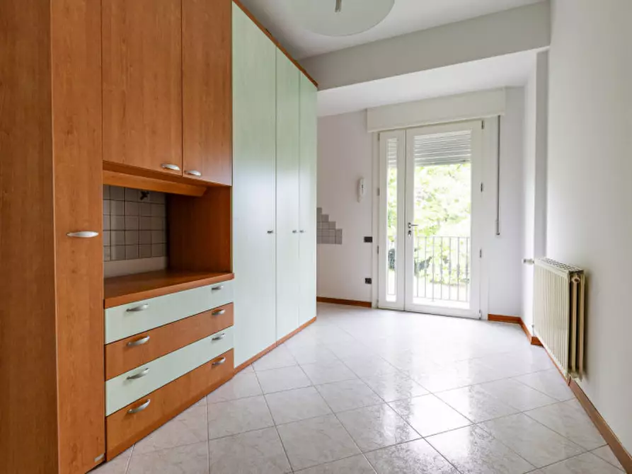 Immagine 13 di Villa in vendita  in Via Rossini a Caerano Di San Marco