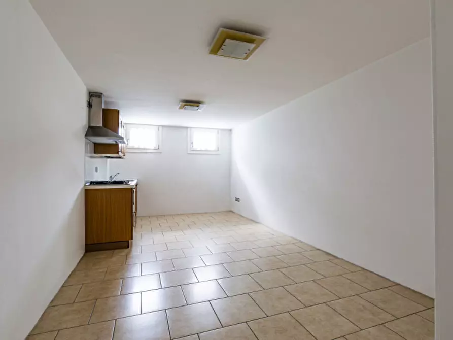 Immagine 20 di Villa in vendita  in Via Rossini a Caerano Di San Marco
