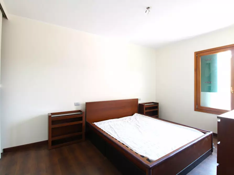 Immagine 11 di Appartamento in vendita  in Via Cesare Crescente a Padova