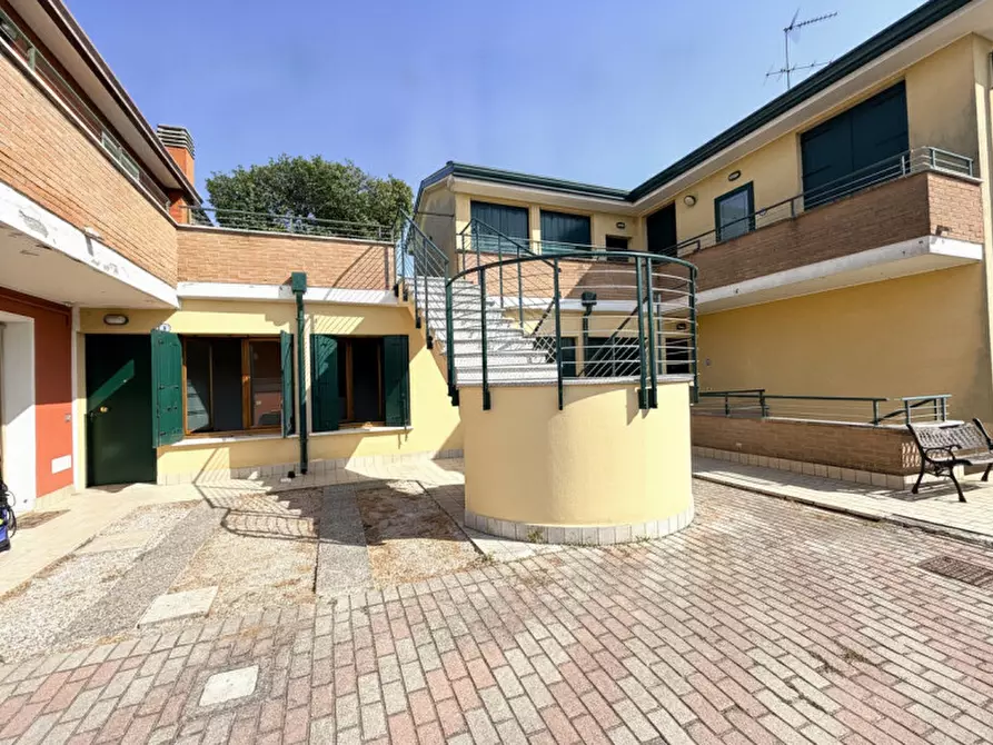 Immagine 15 di Appartamento in vendita  in Via Cesare Crescente a Padova