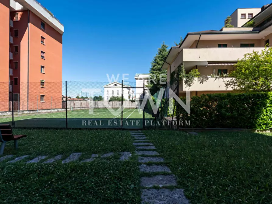 Immagine 45 di Appartamento in vendita  in Via Angelo Farina 25 a Villasanta