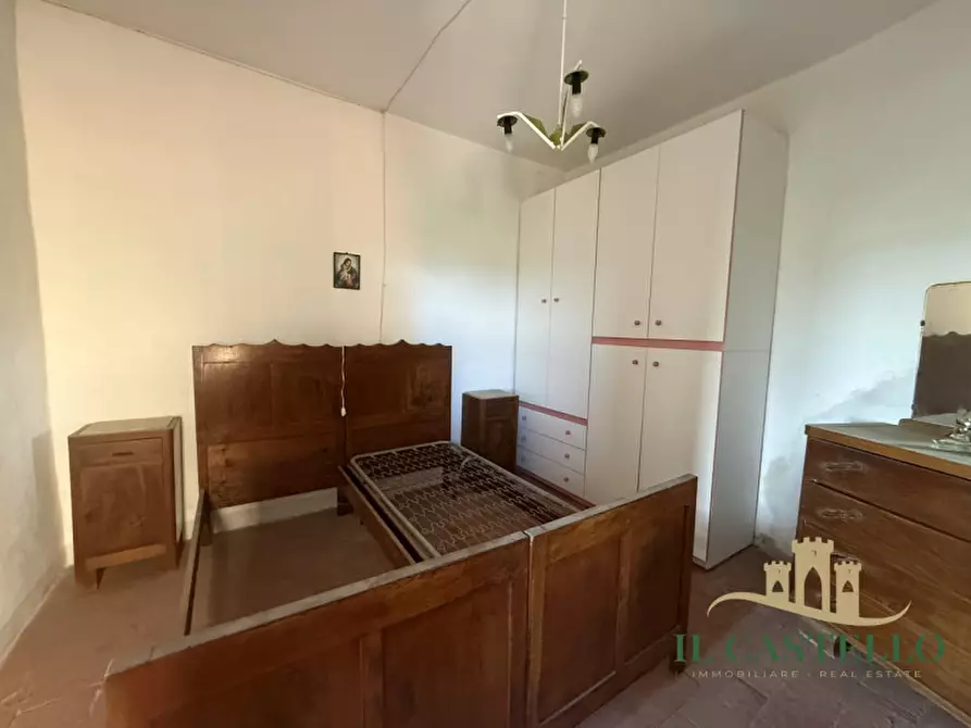 Immagine 28 di Villetta a schiera in vendita  a Castiglione Del Lago