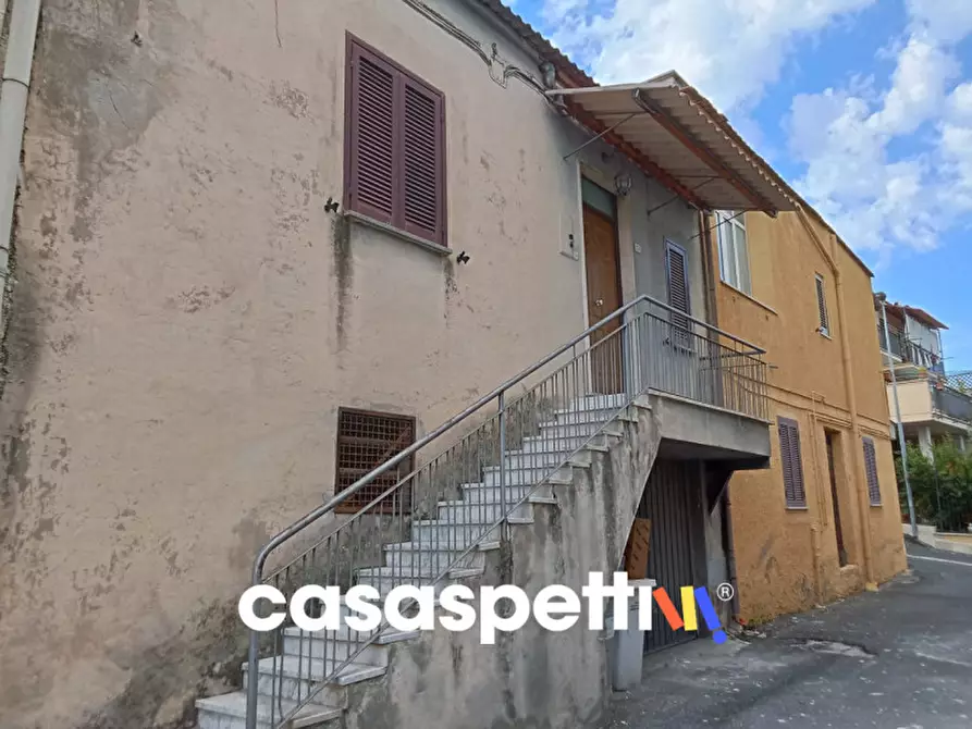 Immagine 2 di Appartamento in vendita  in Via delle Allodole 13 a Guidonia Montecelio