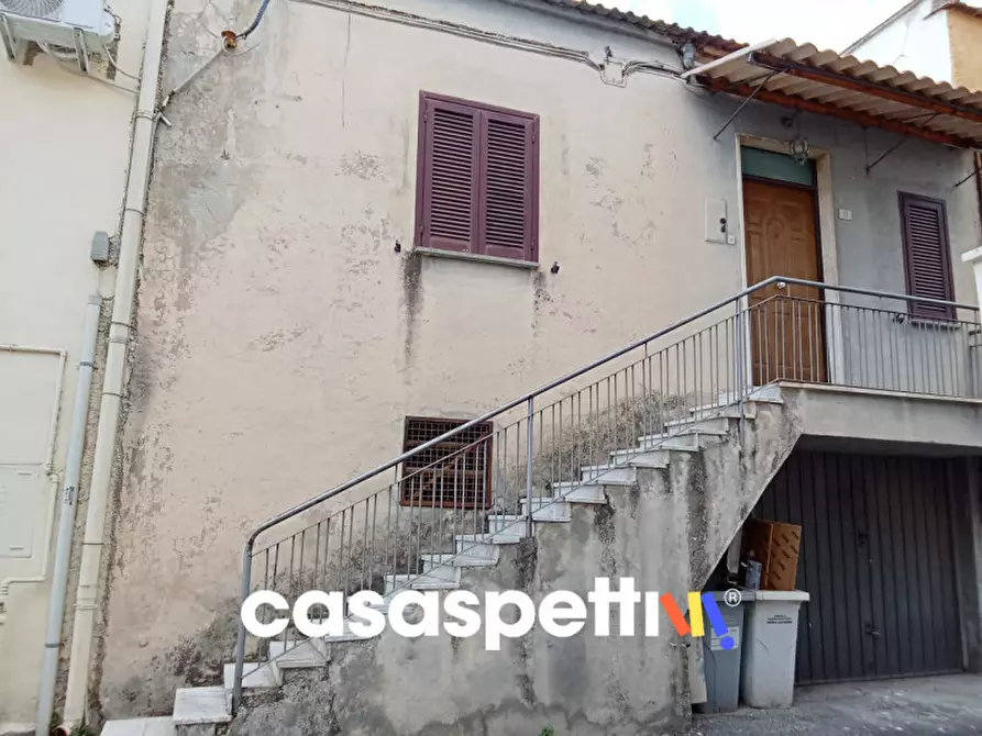 Immagine 5 di Appartamento in vendita  in Via delle Allodole 13 a Guidonia Montecelio